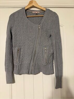 EUC Victorias Secret zip up sweater